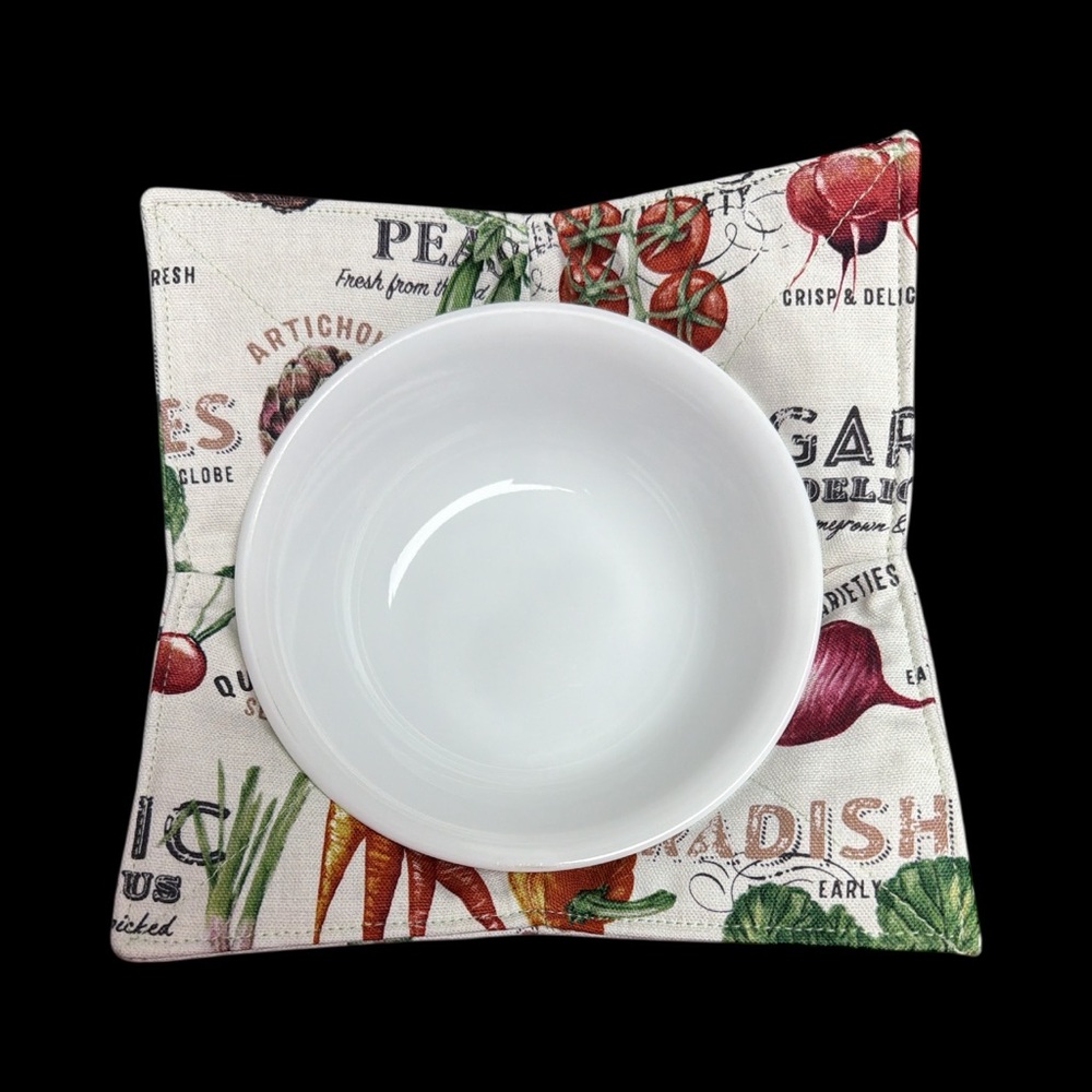 Hand Crafted Bowl Cozy Medium Bowl Holder Microwavable Vegetable Print Fabric - Picture 4 of 10